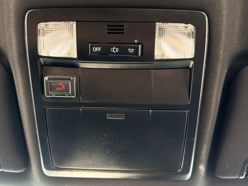 Used 2021 Toyota Tacoma TRD Sport w/ Technology Package RWD image 29