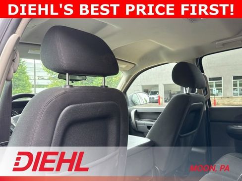 Used 2011 Chevrolet Silverado 2500 LT w/ Interior Plus Package AWD/4WD image 18