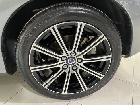 Used 2018 Volvo S60 T5 Inscription image 11