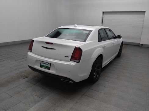 Used 2021 Chrysler 300 Touring L w/ Popular Equipment Group RWD image 9