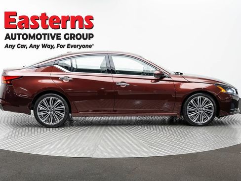 Used 2023 Nissan Altima 2.5 SL FWD image 4