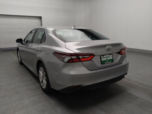 Used 2022 Toyota Camry LE FWD image 5