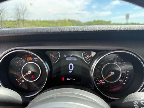 Used 2023 Jeep Wrangler Unlimited Sport AWD/4WD image 32
