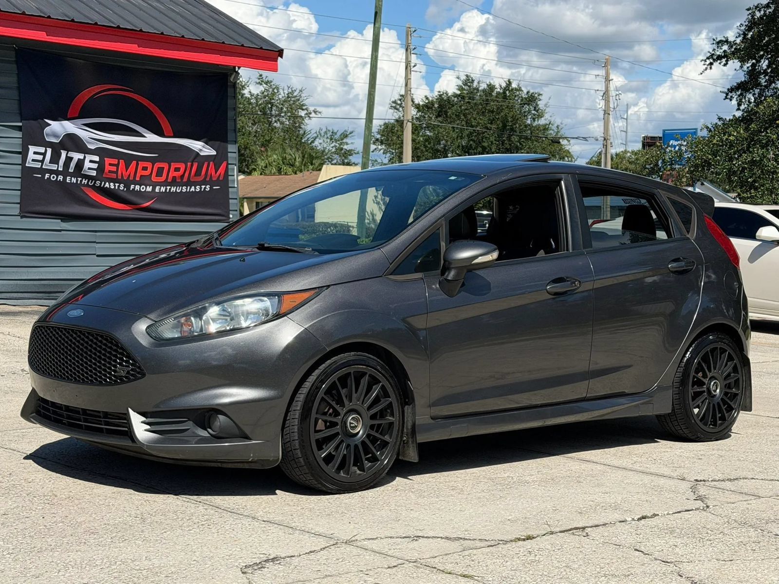 Used 2018 Ford Fiesta ST FWD image 25