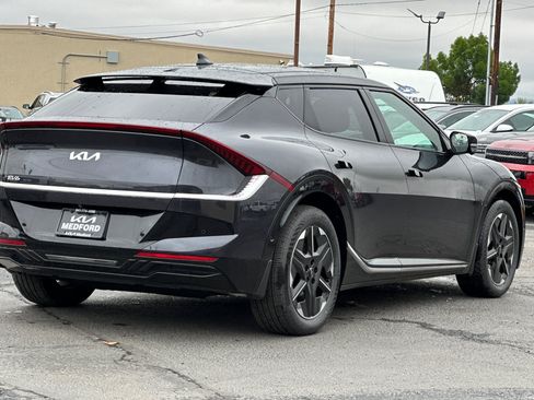New 2026 Kia EV6 Wind AWD/4WD image 4