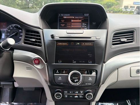 Used 2016 Acura ILX FWD image 16