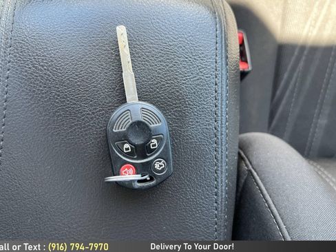 Used 2017 Ford Focus SEL FWD image 18