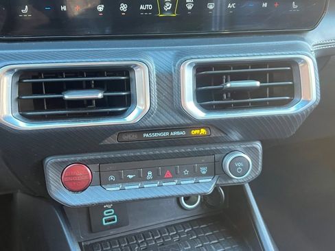 Used 2024 Ford Mustang Premium image 19