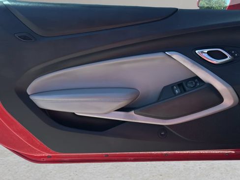 Used 2018 Chevrolet Camaro SS RWD image 11