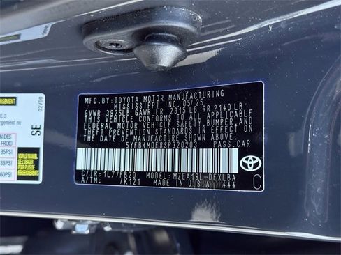 Used 2025 Toyota Corolla LE image 34