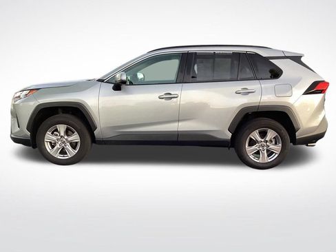 Used 2025 Toyota RAV4 XLE AWD/4WD image 6