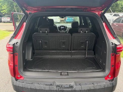 Used 2023 Chevrolet Traverse RS w/ LPO, Floor Liner Package AWD/4WD image 8