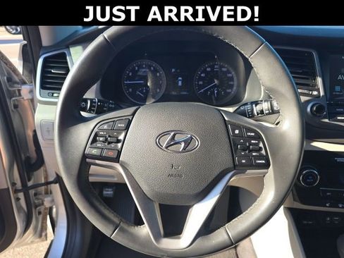 Used 2018 Hyundai Tucson Value FWD image 12