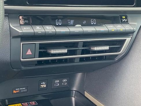 Used 2025 Toyota Camry LE FWD image 12