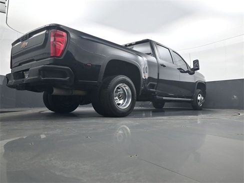 Used 2022 Chevrolet Silverado 3500 High Country image 25