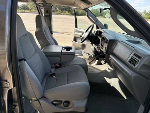 Used 2004 Ford F250 XLT RWD image 42