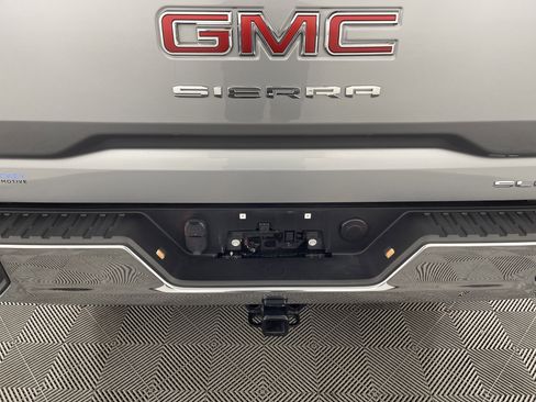 Used 2023 GMC Sierra 1500 SLE image 6