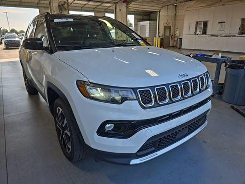 Used 2023 Jeep Compass Limited AWD/4WD image 1