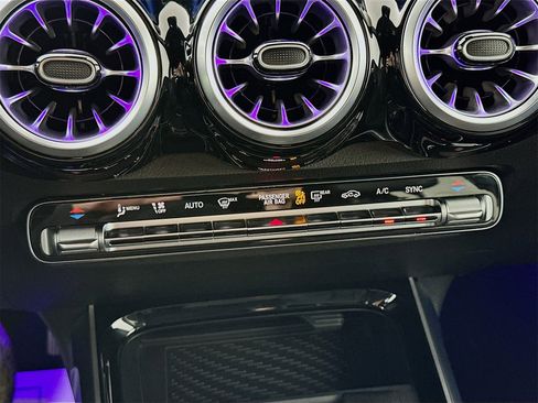 Certified 2025 Mercedes-Benz GLB 250 4MATIC image 16