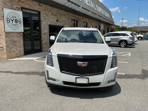 Used 2020 Cadillac Escalade ESV Luxury AWD/4WD image 9