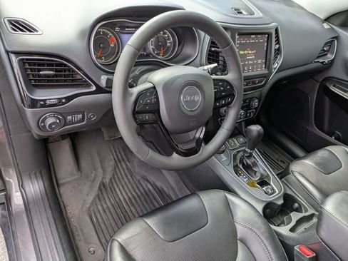 Certified 2023 Jeep Cherokee Altitude Lux w/ Mopar Interior Package AWD/4WD image 10