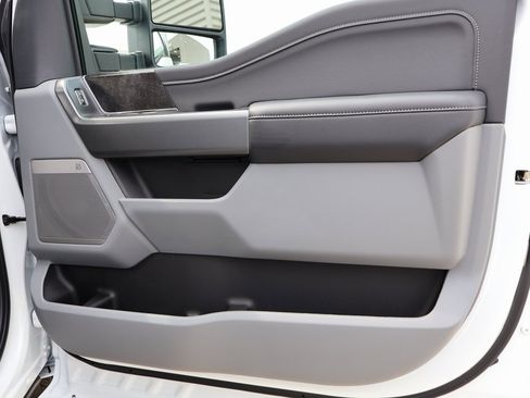 New 2026 Ford F250 XLT w/ XLT Premium Package image 8