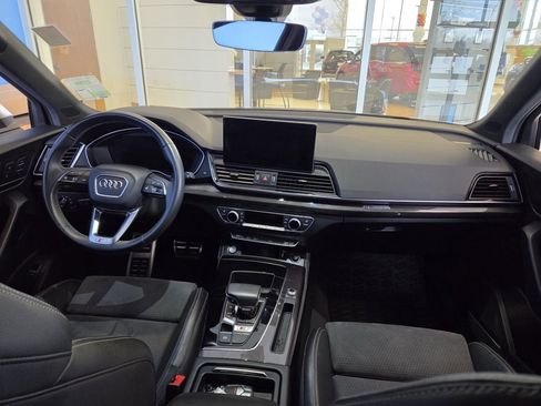 Used 2022 Audi SQ5 Premium Plus w/ Premium Plus Package image 31