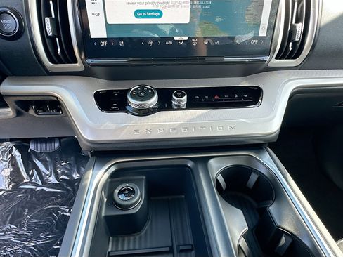 New 2026 Ford Expedition Max Active RWD image 12