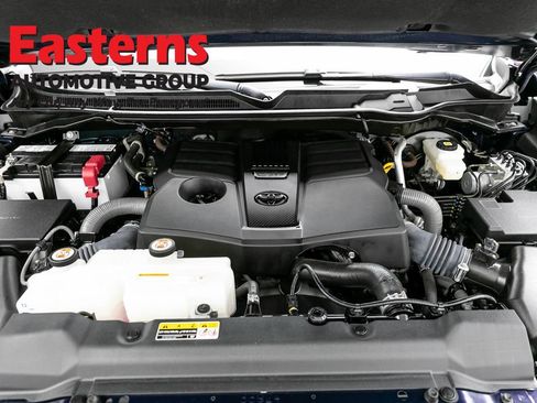 Used 2023 Toyota Tundra Platinum AWD/4WD image 7