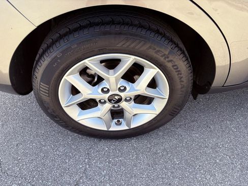 Used 2019 Kia Soul FWD image 21