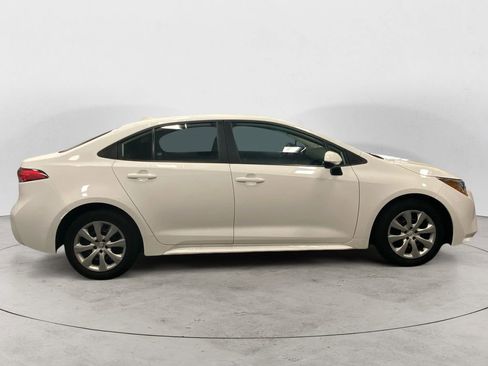 Used 2023 Toyota Corolla LE image 6