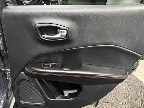 Used 2018 Jeep Compass Trailhawk w/ Safe & Security Group image 50