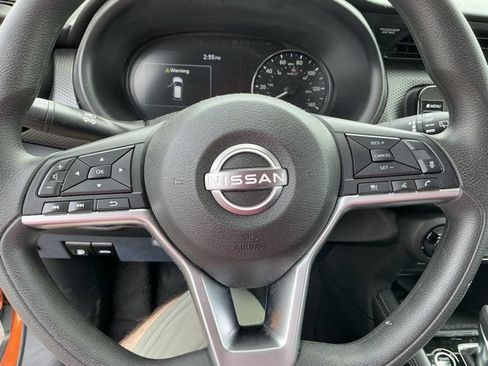Used 2022 Nissan Kicks SV w/ Interior Electronics Package FWD image 27