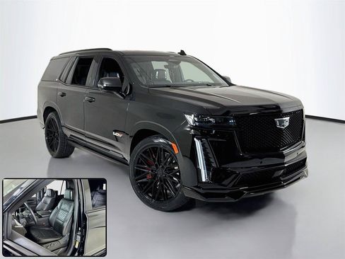 Used 2023 Cadillac Escalade V w/ LPO, ONYX Package AWD/4WD image 2