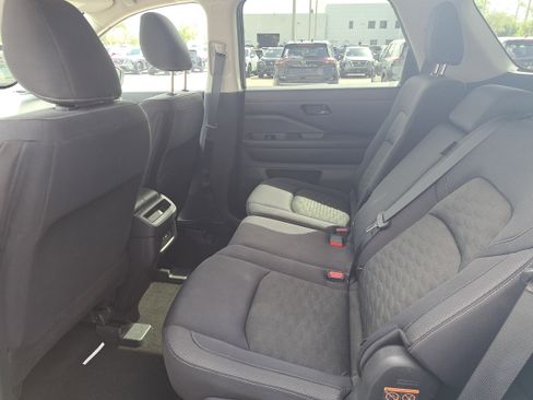 Certified 2023 Nissan Pathfinder S FWD image 15