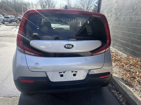 Used 2020 Kia Soul LX image 8