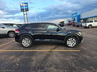 Used 2023 Volkswagen Atlas Cross Sport SE FWD video 2