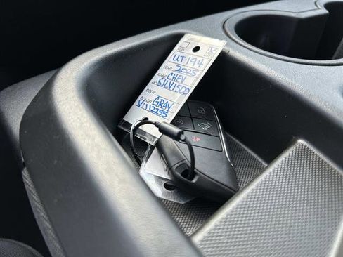 Used 2025 Chevrolet Silverado 1500 LT image 33