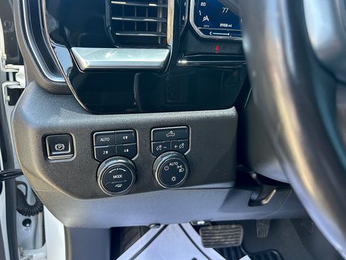 Used 2023 Chevrolet Silverado 1500 LT w/ Z71 Off-Road Package AWD/4WD image 13