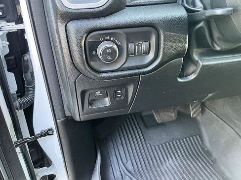 Used 2022 RAM 1500 Laramie AWD/4WD image 13