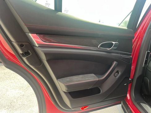 Used 2015 Porsche Panamera GTS AWD/4WD image 19
