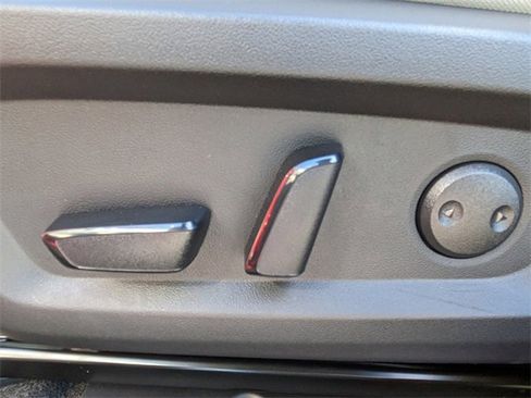 New 2025 Mitsubishi Outlander SE image 23