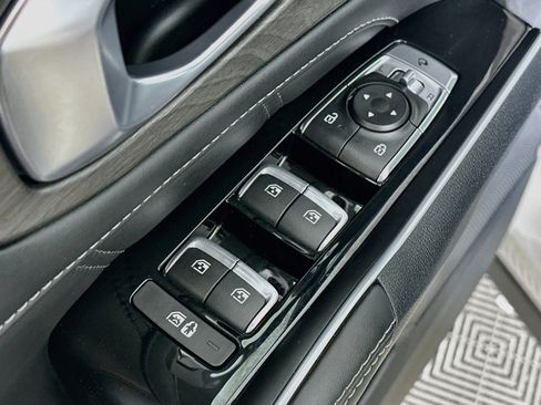 Used 2025 Kia Sorento SX Prestige AWD/4WD image 18