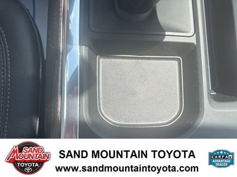 Used 2022 Chevrolet Silverado 1500 LT Trail Boss w/ LT Trail Boss Premium Package AWD/4WD image 18