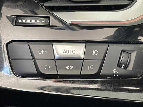 Used 2025 BMW Z4 sDrive30i image 21