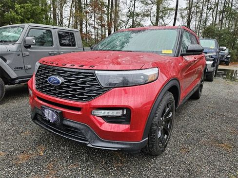 Used 2023 Ford Explorer ST-Line w/ Class IV Trailer Tow Package image 2