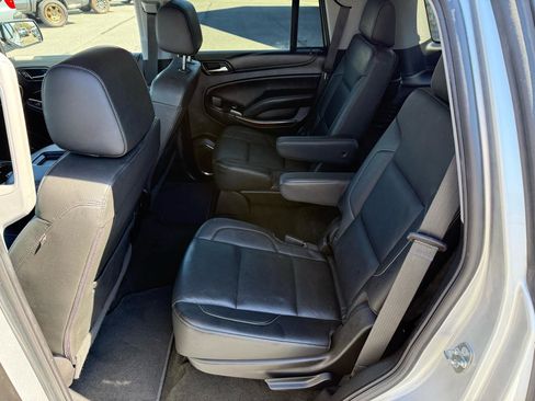 Used 2018 GMC Yukon SLT w/ Premium Edition image 12