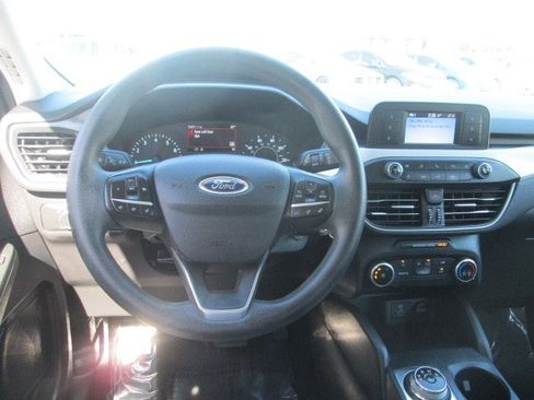 Used 2022 Ford Escape S image 13
