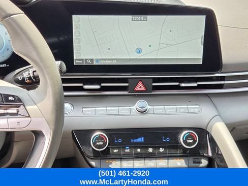 Used 2025 Hyundai Elantra SEL FWD image 23