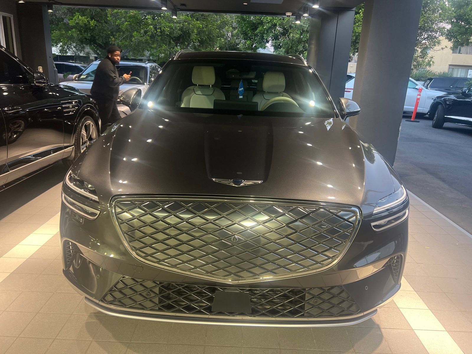 Used 2023 Genesis Electrified GV70 AWD/4WD image 13